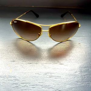 RayBan Aviator glasses